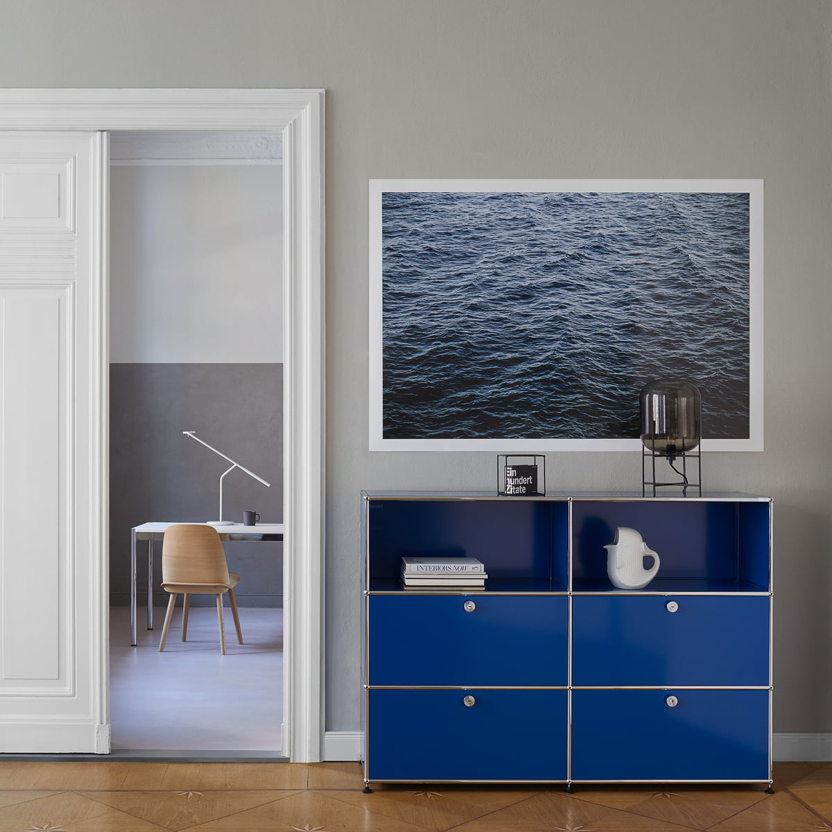 USM Haller - Highboard M mit 4 Klapptüren, USM rubinrot